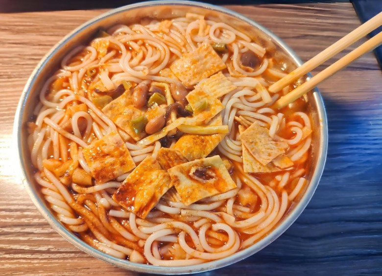 小而美螺蛳粉加盟