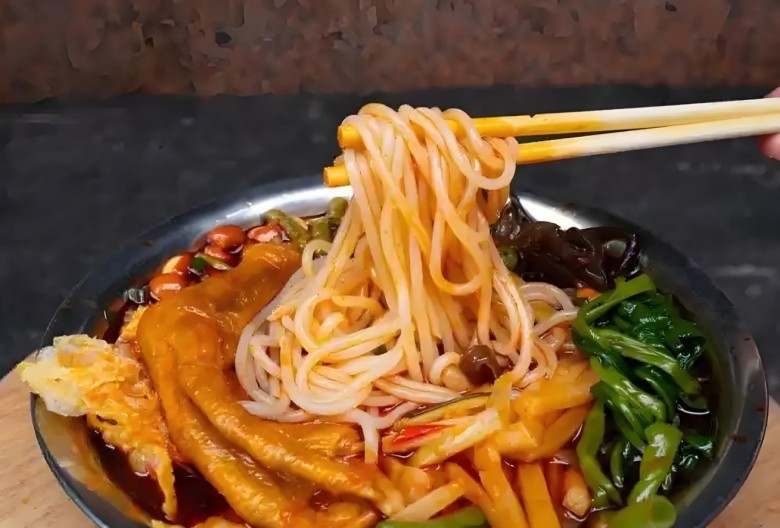 戴记三鲜螺蛳粉加盟