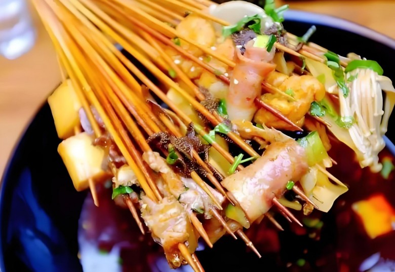 巴人治灶串串香火锅