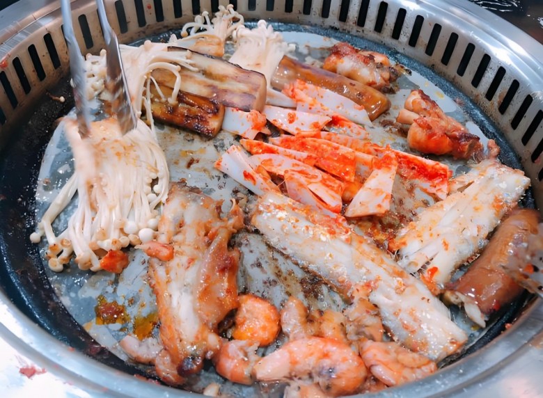 昕潼自助烤肉火锅