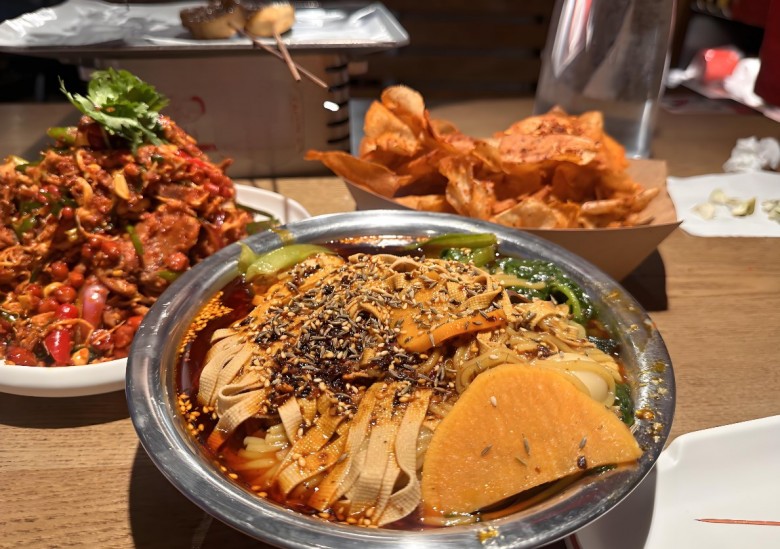 真够味麻辣烫加盟