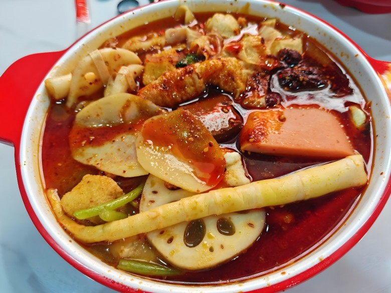 周周辣年麻辣烫