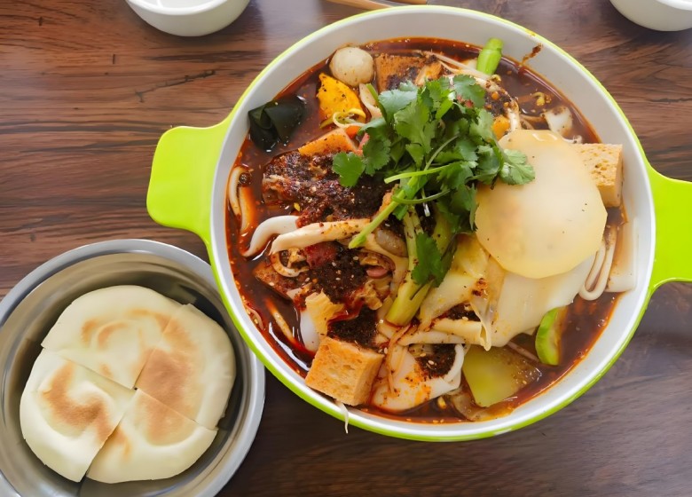 鸿鼎麻辣烫加盟