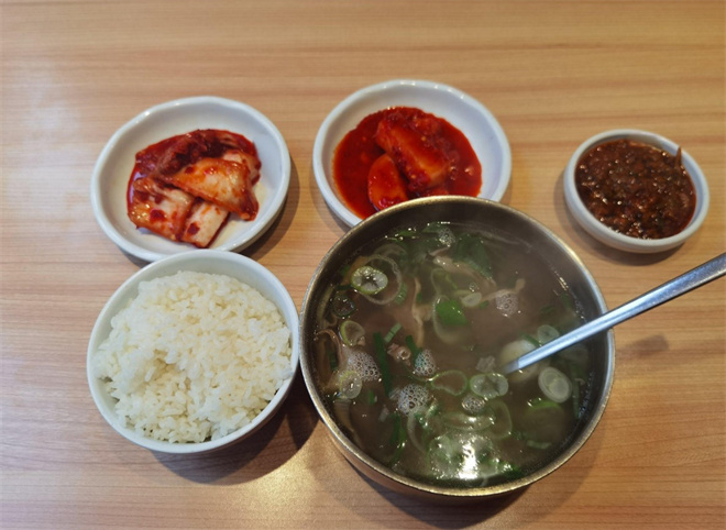 食八掌牛肉汤饭