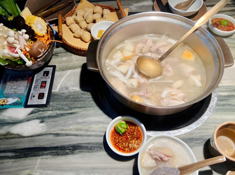 原汤日记椰子鸡汤饭