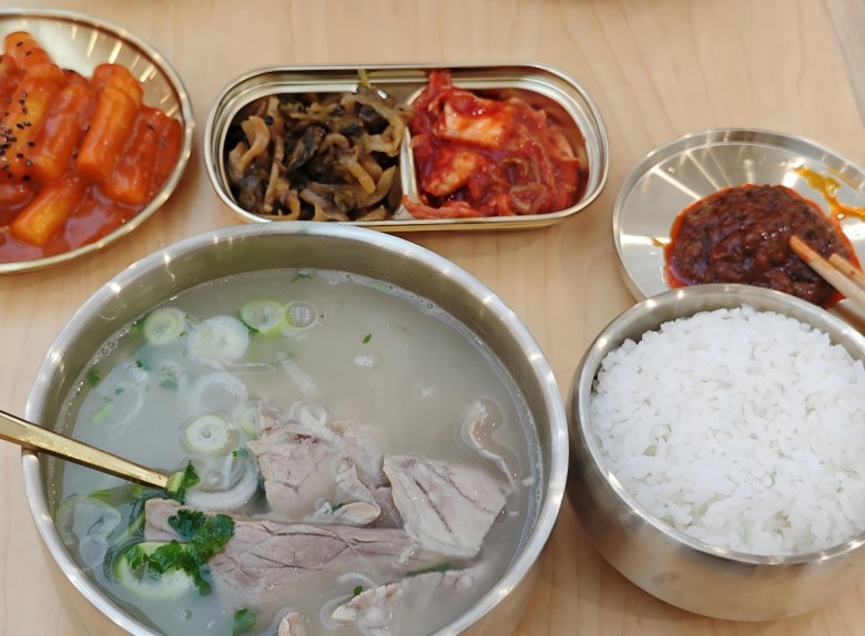 明唐一品燉湯飯店加盟 明唐一品燉湯飯店加盟