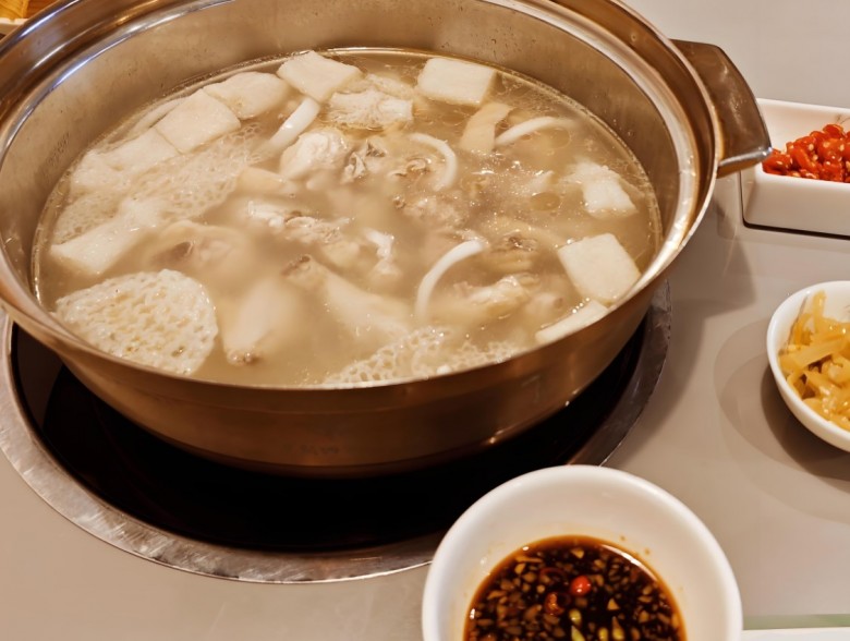 原汤日记椰子鸡汤饭加盟