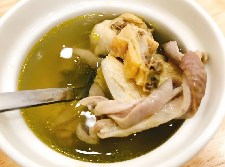 汤有范广式猪肚鸡汤饭