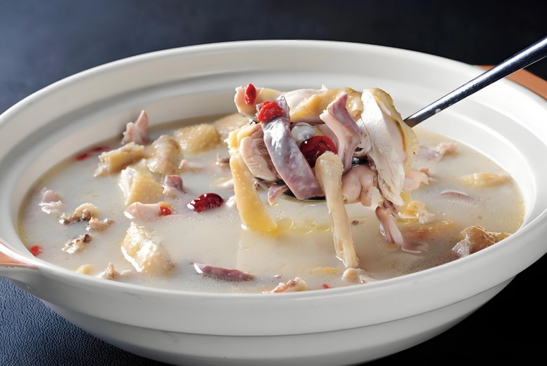 汤有范广式猪肚鸡汤饭