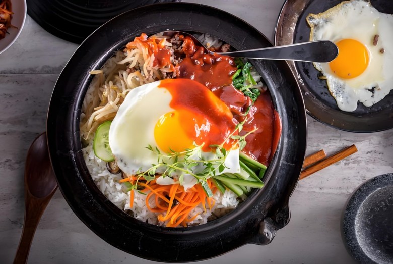 食邑韓舍石鍋拌飯 食邑韓舍石鍋拌飯