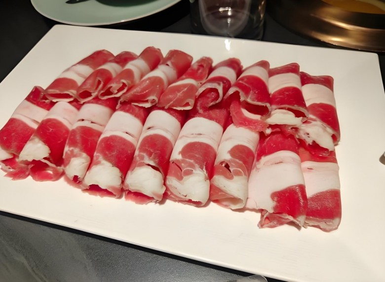 牛十四酸菜肥牛火锅加盟