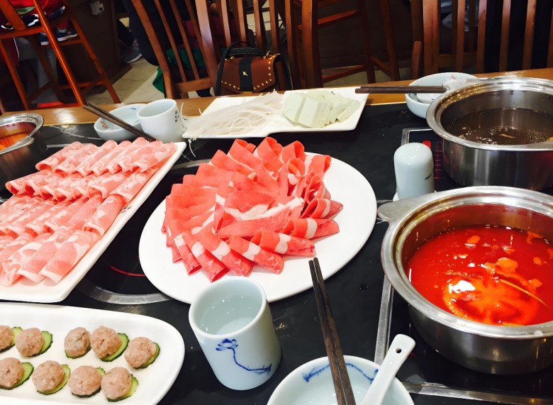 牛十四酸菜肥牛火鍋加盟