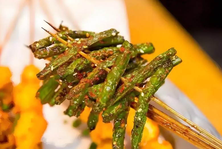 英子油炸串串加盟