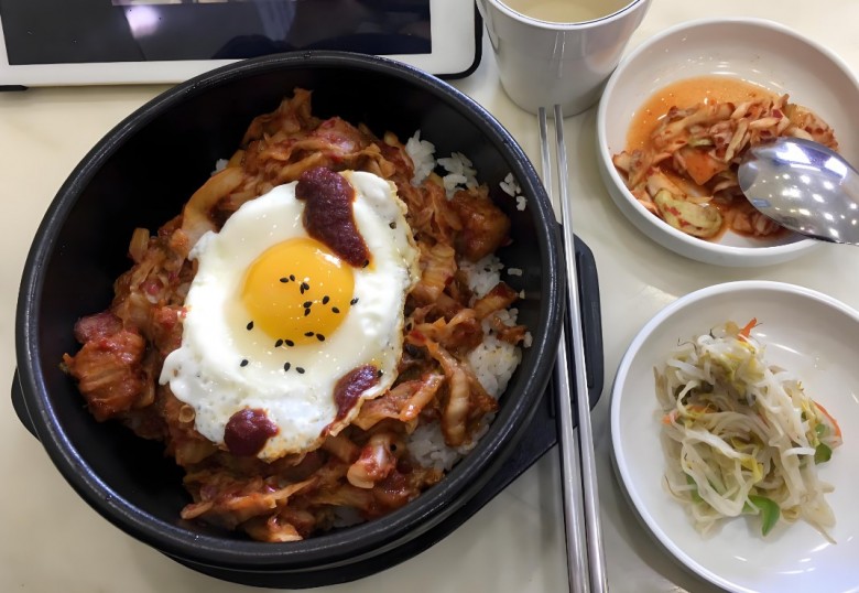 星韩味石锅拌饭加盟