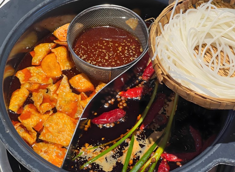 臭憨憨螺蛳粉火锅加盟