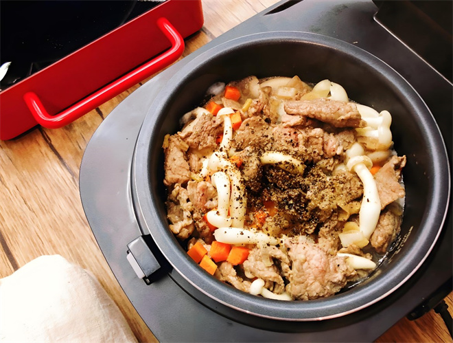 湘味阁紫砂煲拌饭加盟