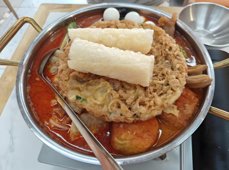 臭憨憨螺蛳粉火锅