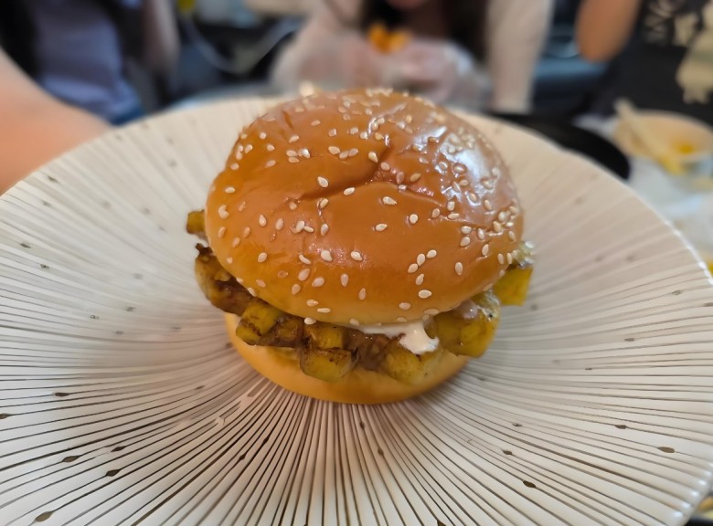 香尔麦汉堡炸鸡