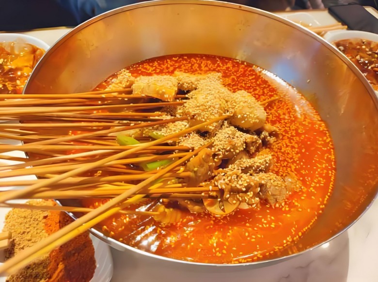 小椒犟红油串串加盟