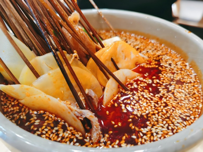 小椒犟红油串串