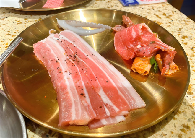 猪大顺自助烤肉炸鸡加盟