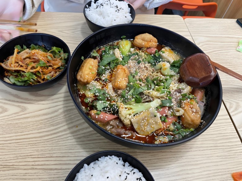 玖格格麻辣烫冒菜