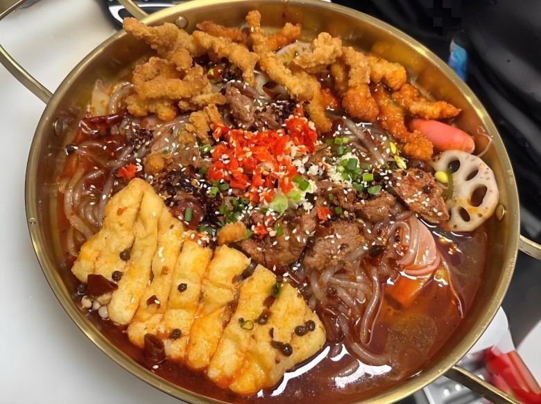 玖格格麻辣烫冒菜加盟