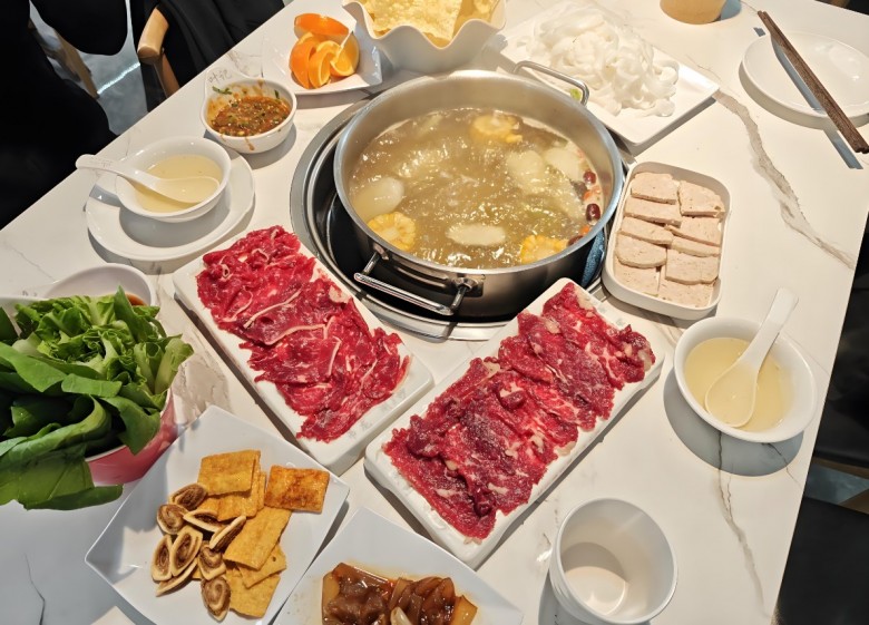 四点金潮汕鲜牛肉火锅