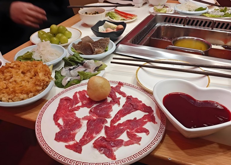 关小满自助烤肉鲜切牛肉火锅加盟