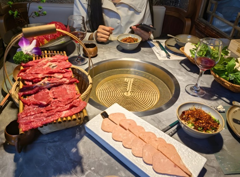 牛泰斗潮汕牛肉火锅