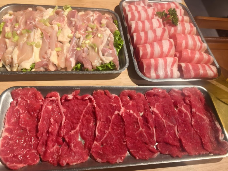 红灯记贵州酸汤牛肉火锅加盟