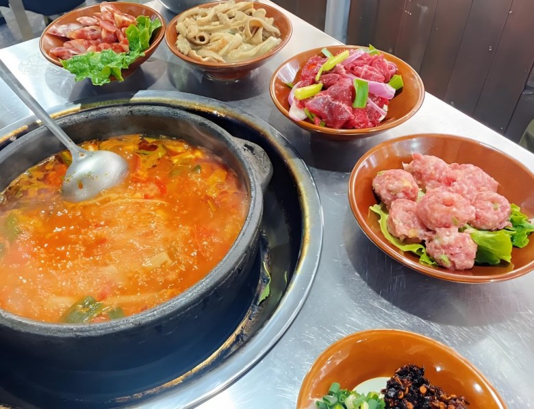 大龙六方贵州酸汤牛肉火锅加盟