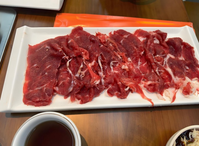 楠小云云南酸辣牛肉火锅加盟