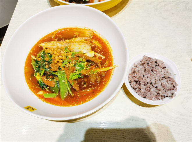 帽子先生冒菜加盟