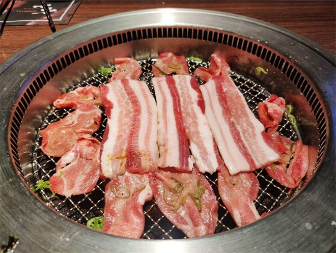 张小匪自助烤肉加盟