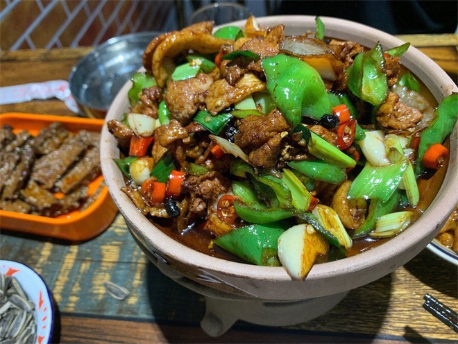 七碗湘辣椒炒肉