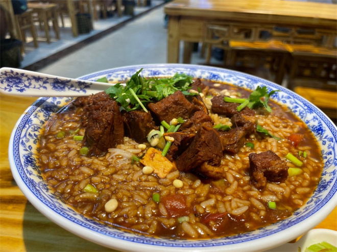 马向前生滚鲜切牛肉烫饭