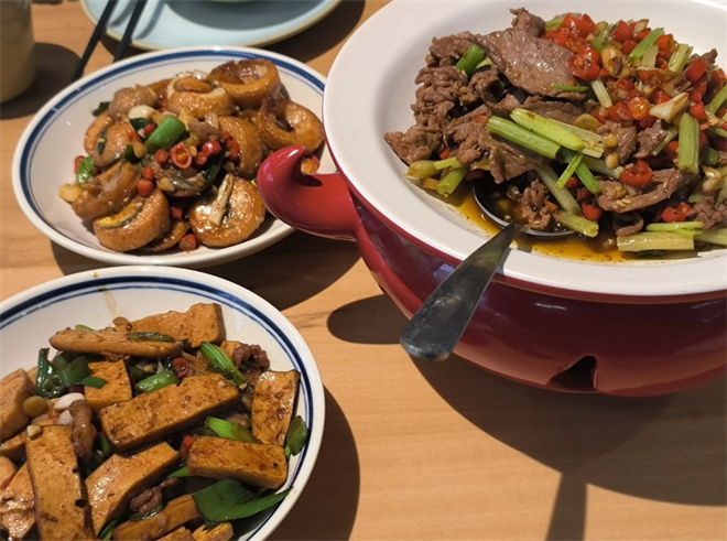 石三妹小锅现炒