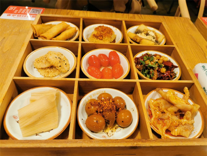 舌尖派对小吃加盟