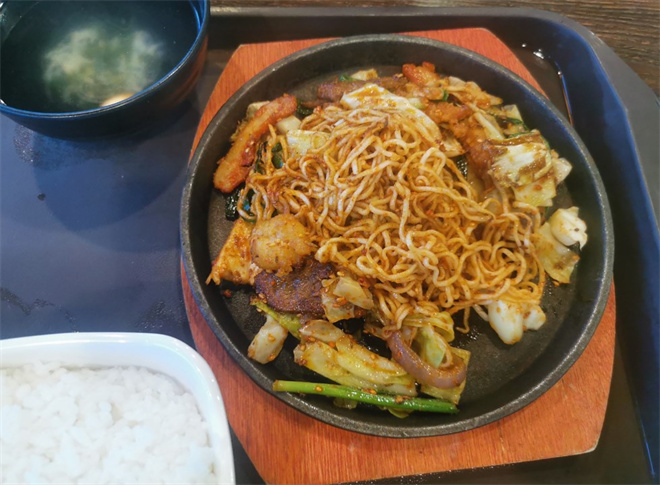 金日升烤盘饭加盟