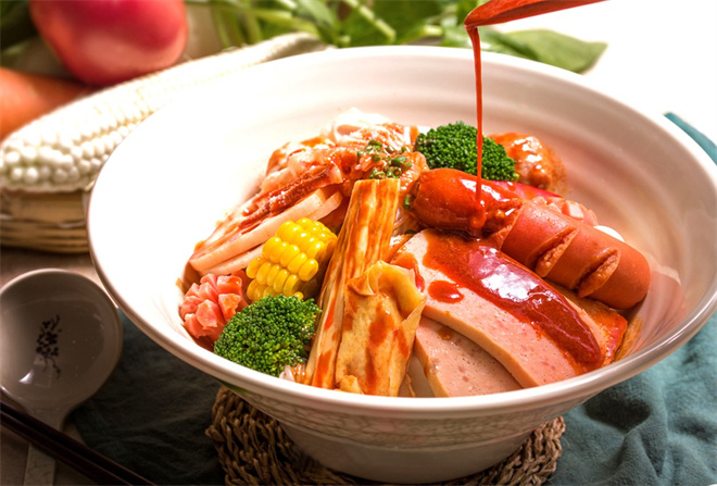 纤万嘉正宗麻辣烫加盟