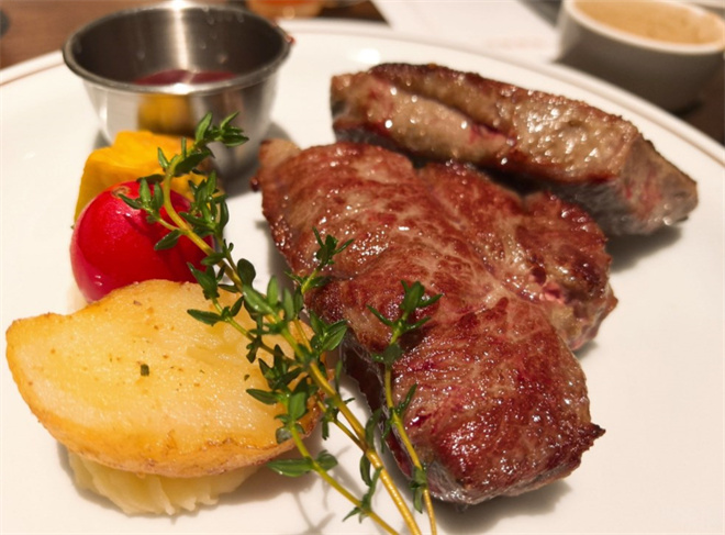 雷米尔牛排自助餐厅加盟