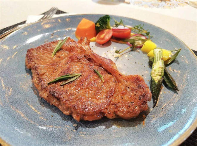 雷米爾牛排自助餐廳 雷米爾牛排自助餐廳