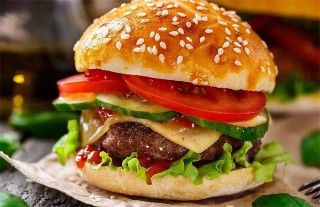 鹿叮堡和牛汉堡