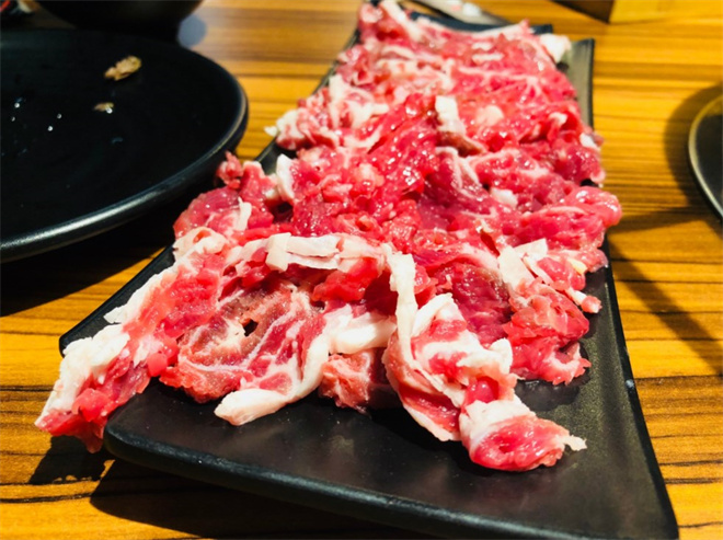 聚牛荟鲜牛肉火锅加盟