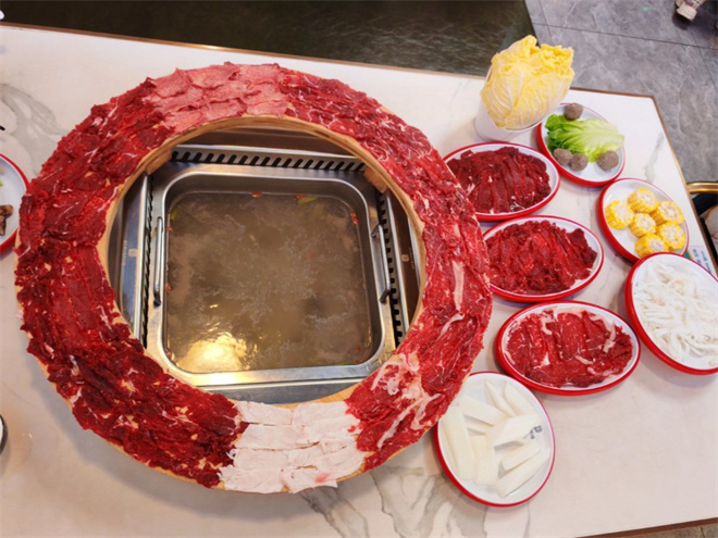 聚牛荟鲜牛肉火锅加盟