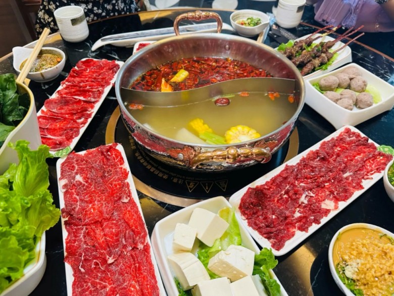 四盈牛馆潮汕牛肉火锅
