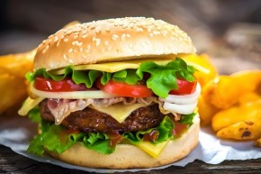 鹿叮堡和牛漢堡