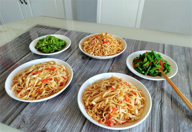 再來一瓣蒜新疆拌面加盟