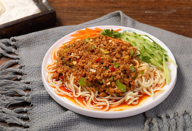 柒小对卤粉拌面加盟